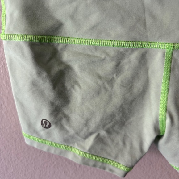 Lululemon boogie shorts green size 4 - Picture 3 of 5